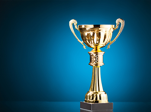 堅持創(chuàng)新驅(qū)動